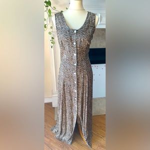 Vintage Sleevless Farmhouse style maxi dress. Size 8